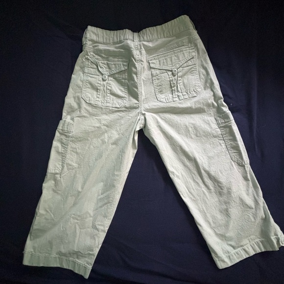 American Eagle Outfitters women’s capris Cargo Pants - Ice Blue ,
Like new - Picture 1 of 6